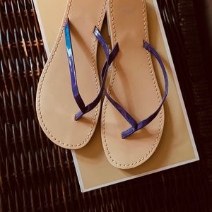 Purple patent leather flip flop by Gap